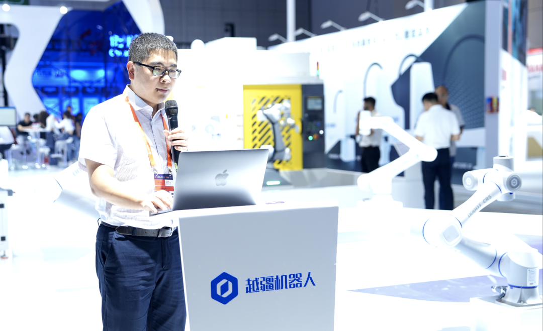 -工博會(huì)回顧 | 越疆機(jī)器人多款產(chǎn)品和行業(yè)方案贏得火爆人氣