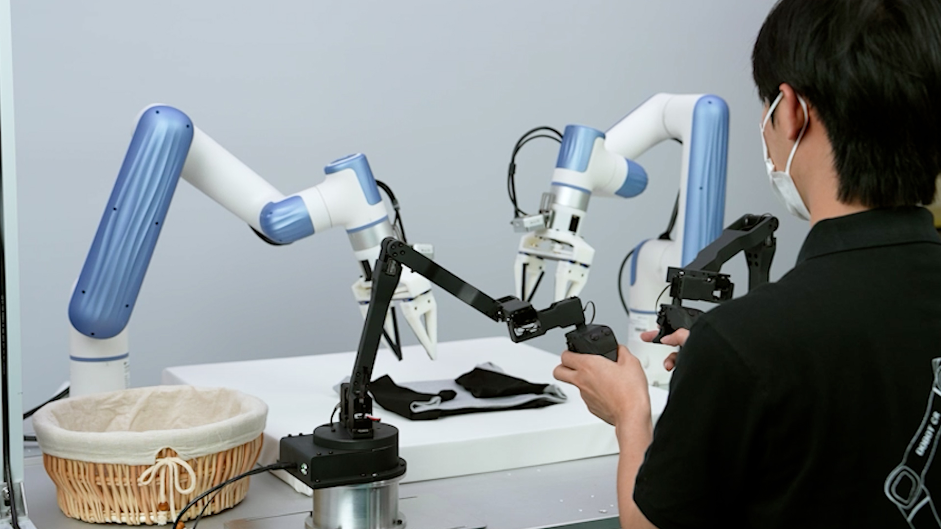 -越疆 X-Trainer 樣樣精通，背后掌握了哪些黑科技？