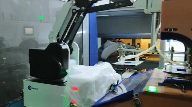 、協作機械臂+機器視覺，能為3C行業解決哪些痛點？