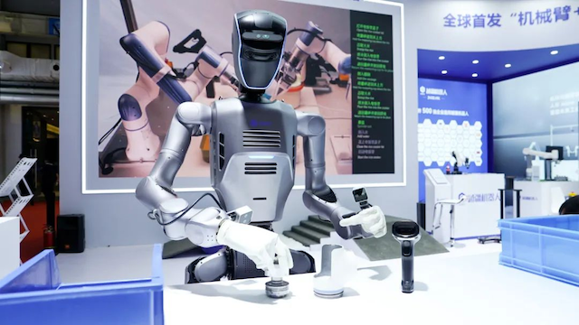 太像一名員工了