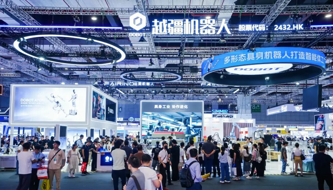智能協(xié)作機(jī)器人,越疆協(xié)作機(jī)器人,智能協(xié)作機(jī)器人,協(xié)作機(jī)器人應(yīng)用,越疆機(jī)器人,具身智能,人形機(jī)器人,Atom,焊接機(jī)器人,越疆焊接機(jī)器人-2025 CIIF | 越疆展出全球首個(gè)多形態(tài)具身機(jī)器人平臺(tái)，領(lǐng)跑工業(yè)智能落地新路徑