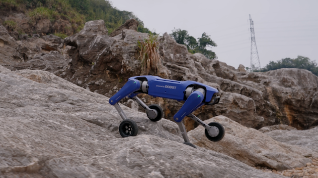 越疆發(fā)布全球首款家庭智能體機器人Rover X1,開創(chuàng)具身智能家用新紀元