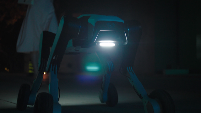 越疆發(fā)布全球首款家庭智能體機器人Rover X1,開創(chuàng)具身智能家用新紀元