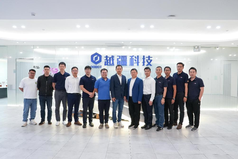 信維通信與越疆達成戰略合作，部署機器人加速智能制造升級